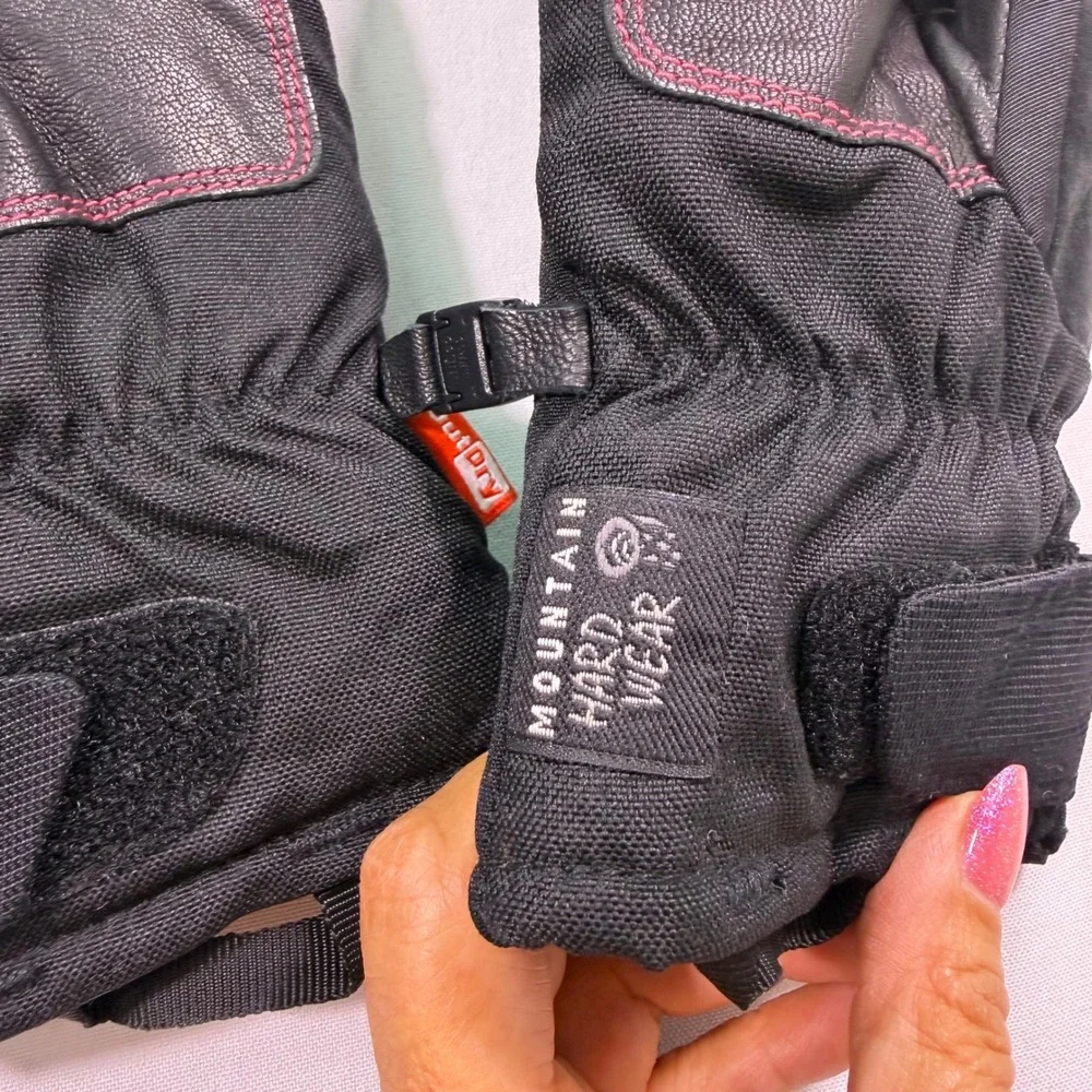 Mountain Hardwear Womens OutDry Waterproof Winter Gloves Black Pink women  M